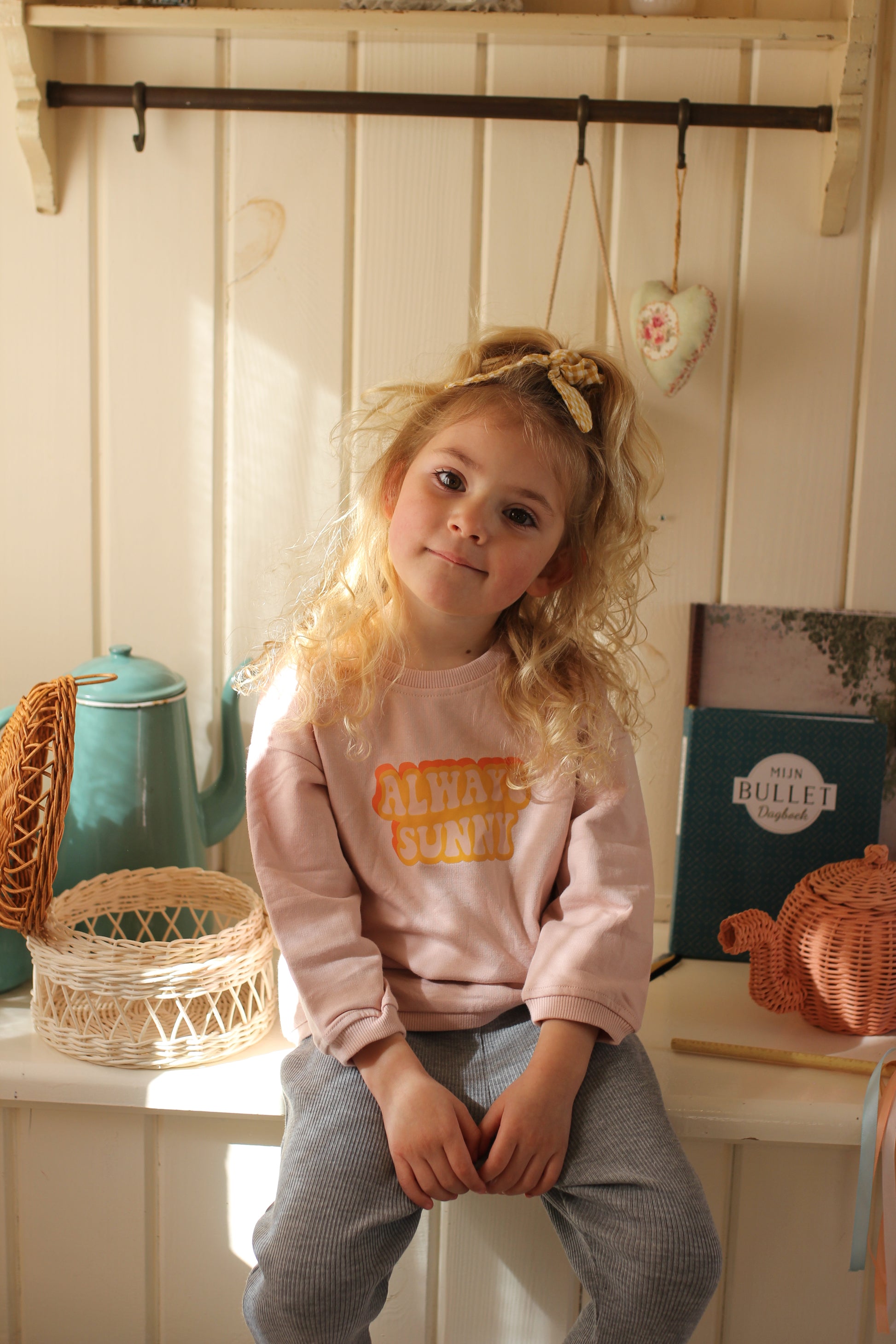 RETRO SWEATER