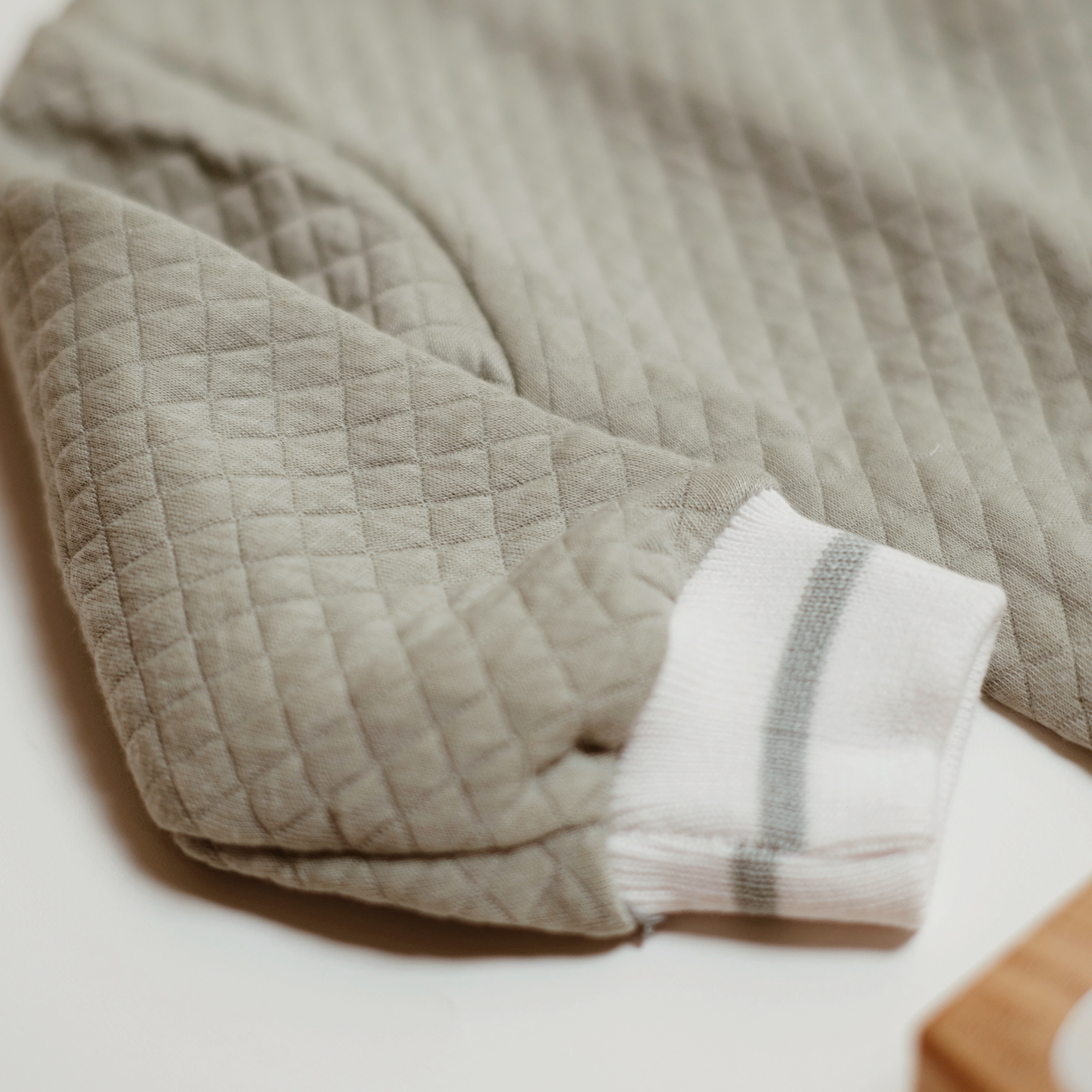 Collar sweater