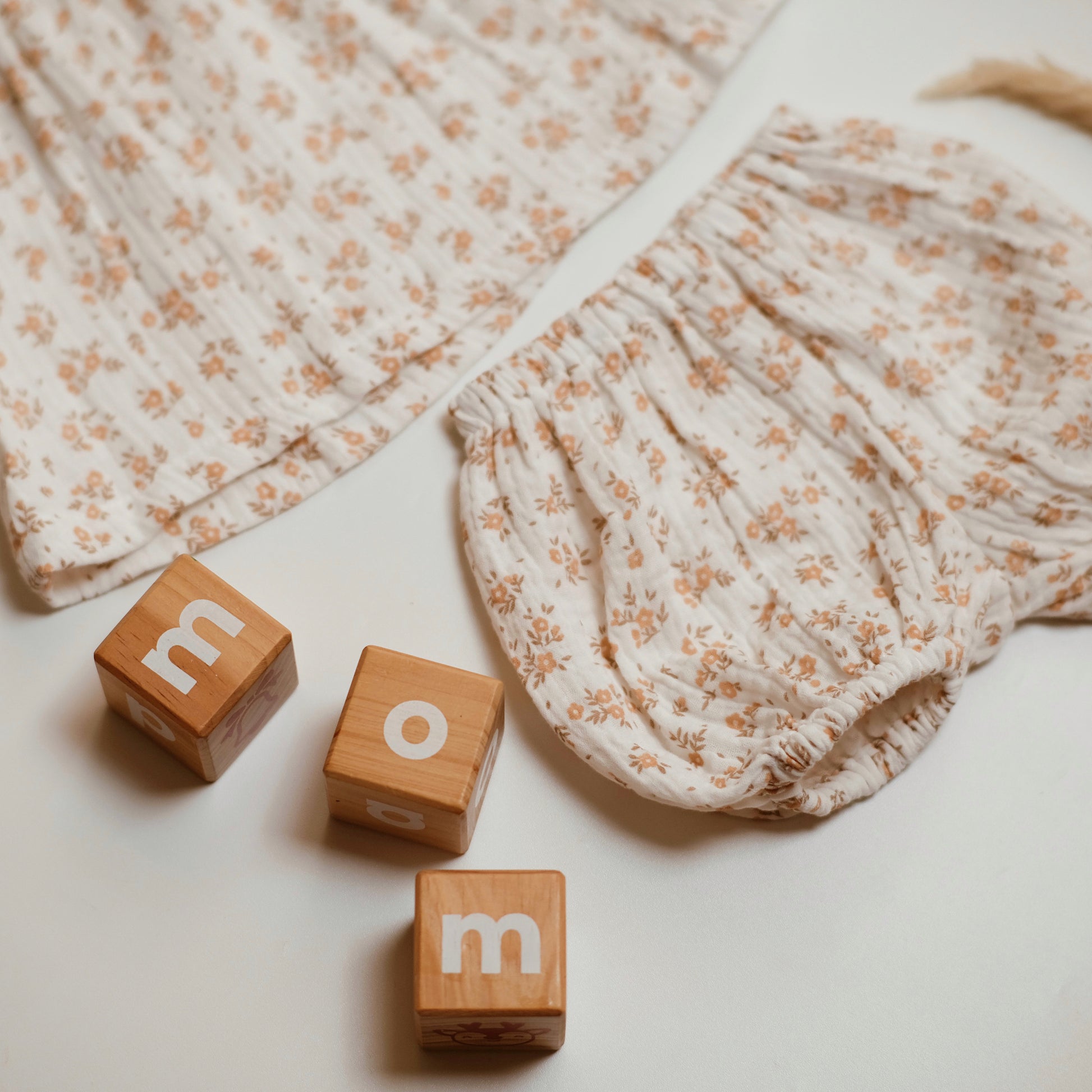 Naomi Set