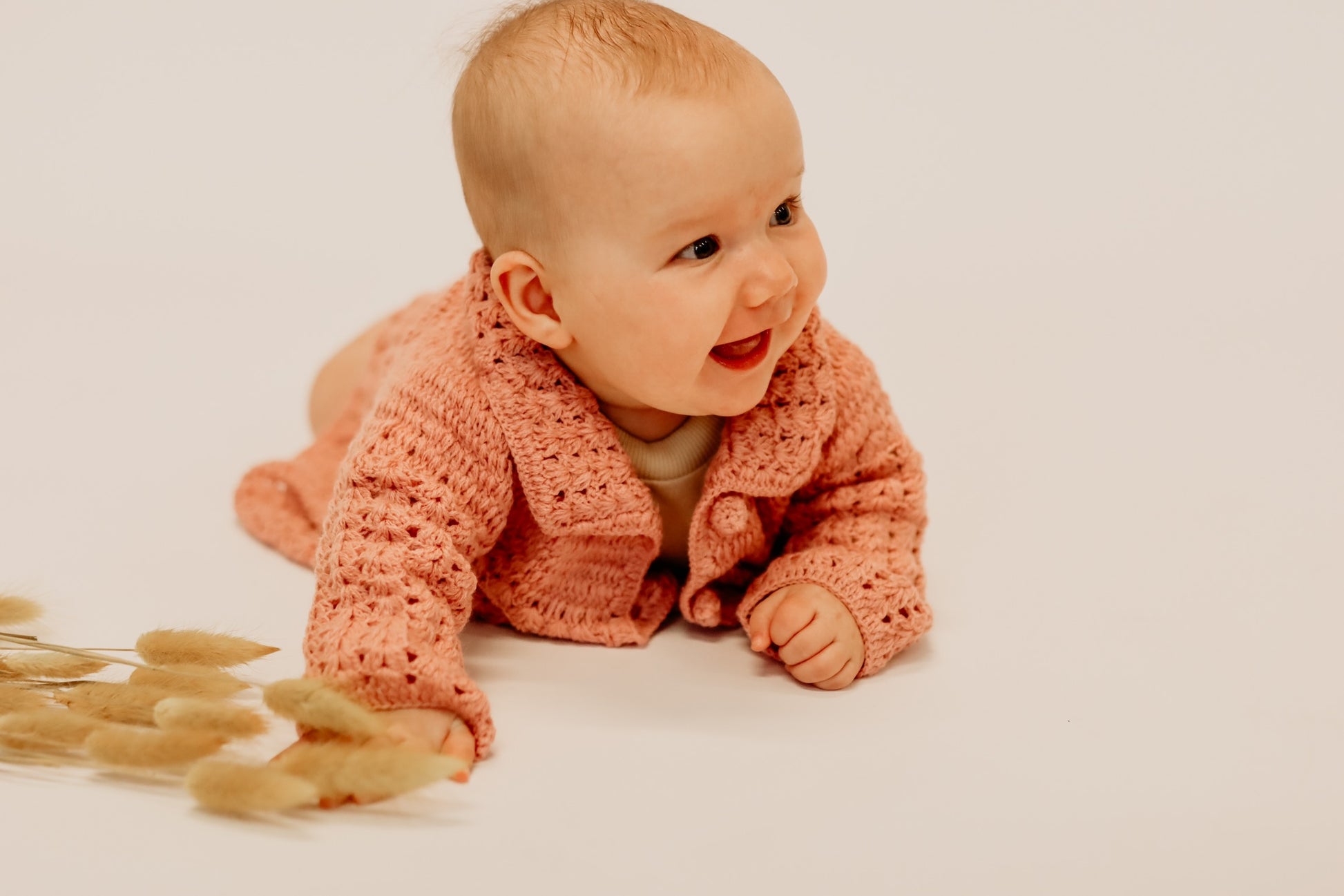 ARIMBI CROCHET CARDIGAN