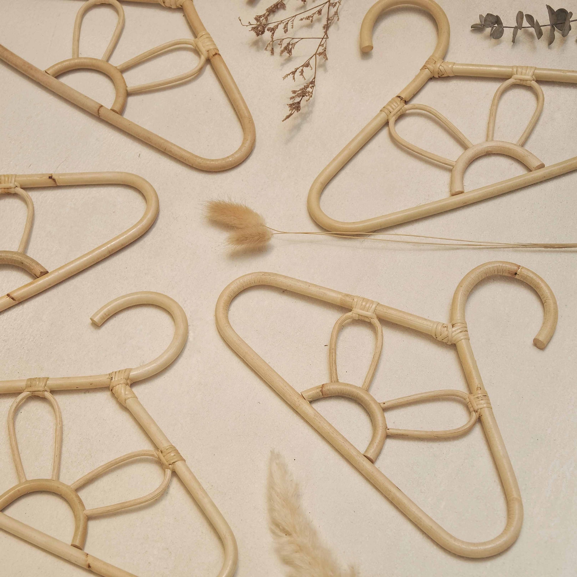 BUNNY MIN RATTAN HANGER