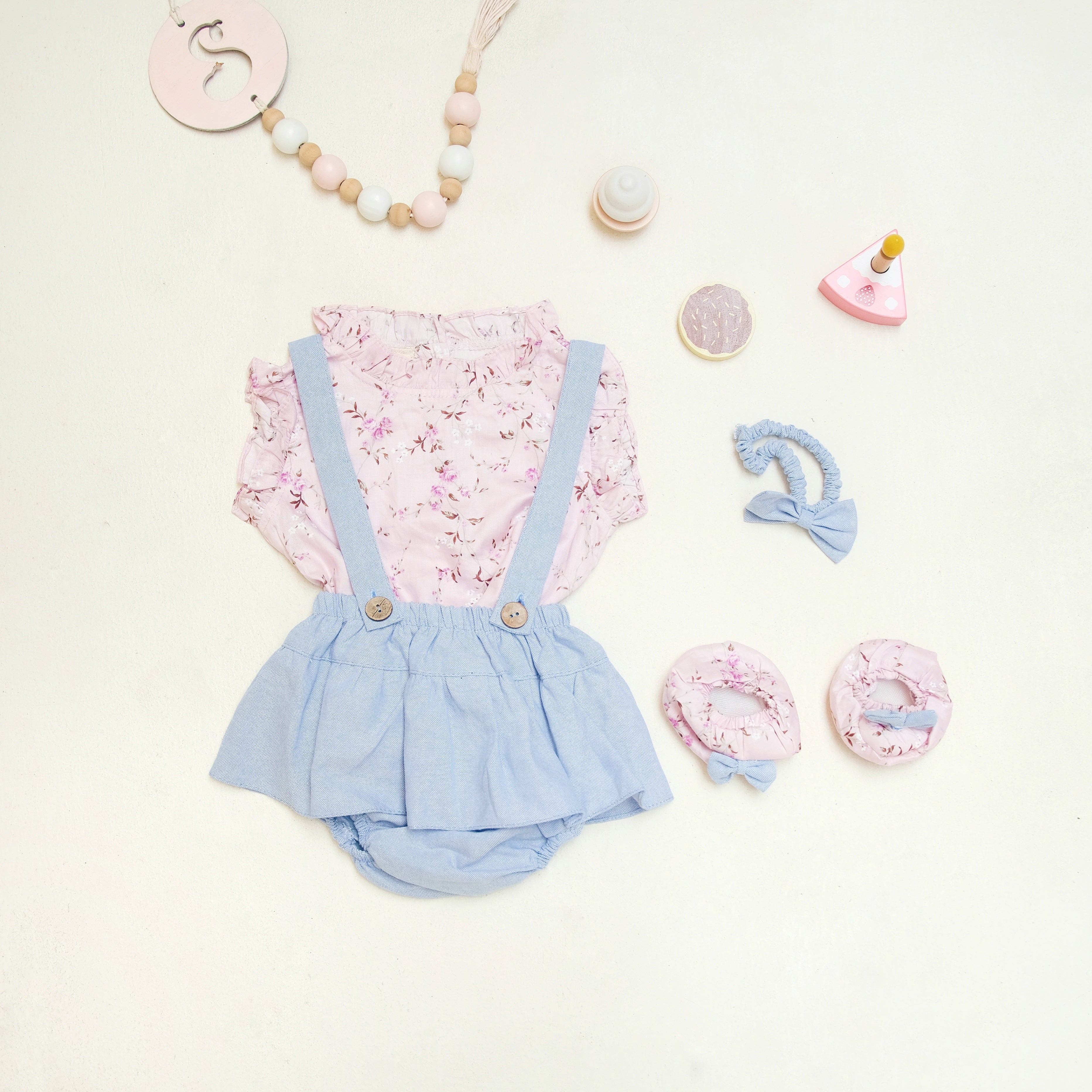 ISABEL NEWBORN OVERALL SET ( INCLUDE BOOTIES & HEADBAND )