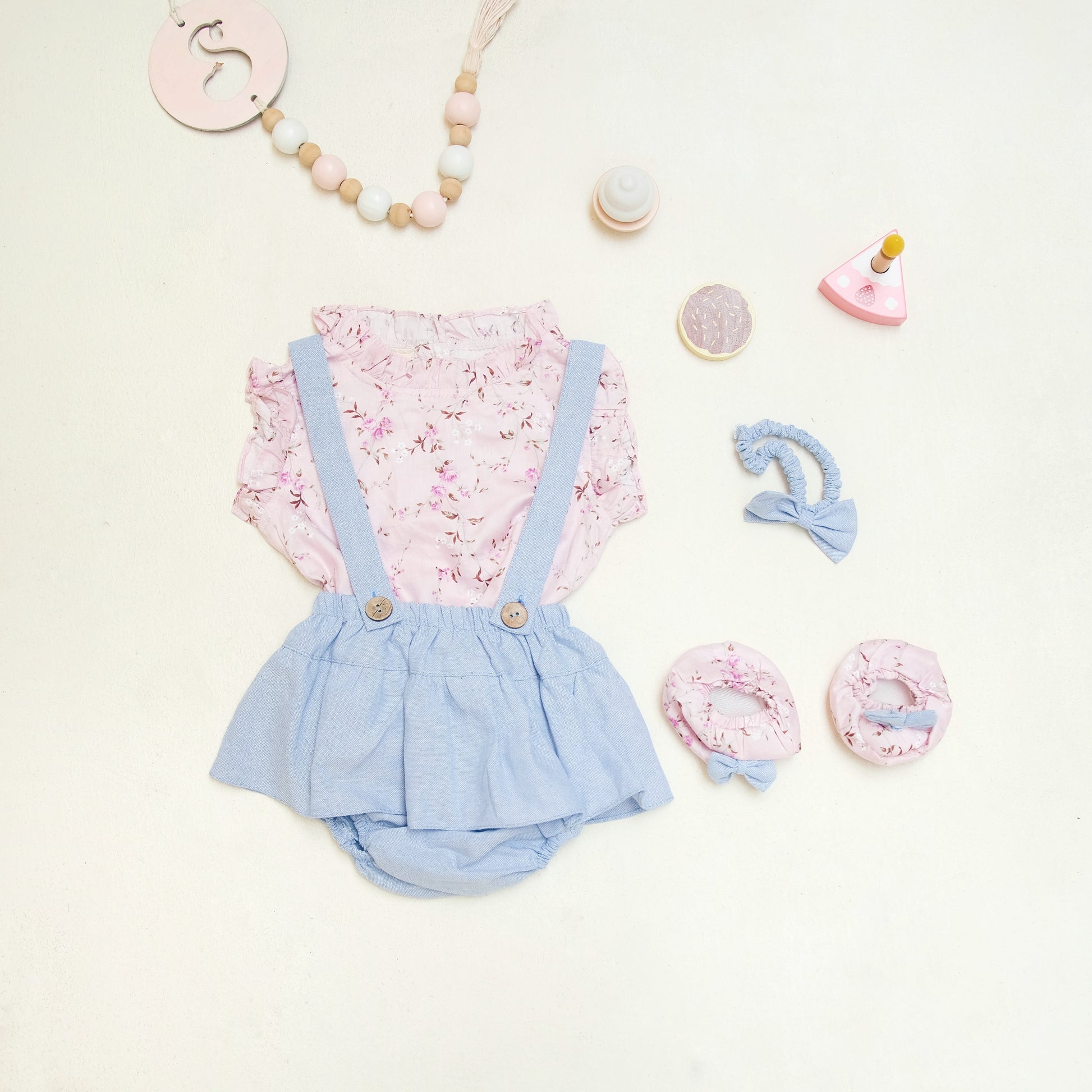 ISABEL NEWBORN OVERALL SET ( INCLUDE BOOTIES & HEADBAND )