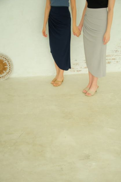 Asymmetrical skirt