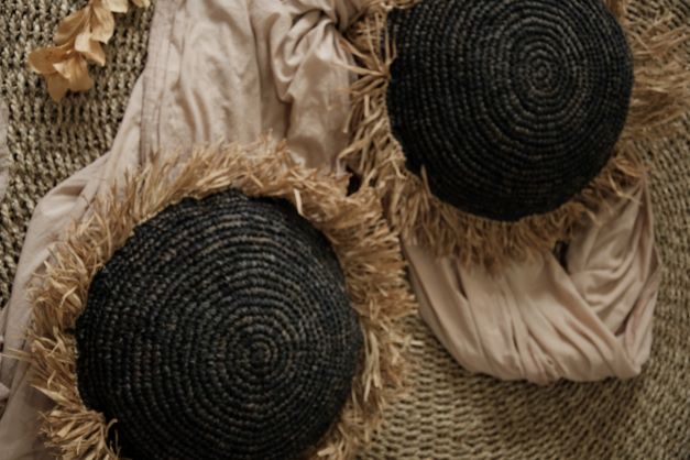 RAFFIA PILLOW