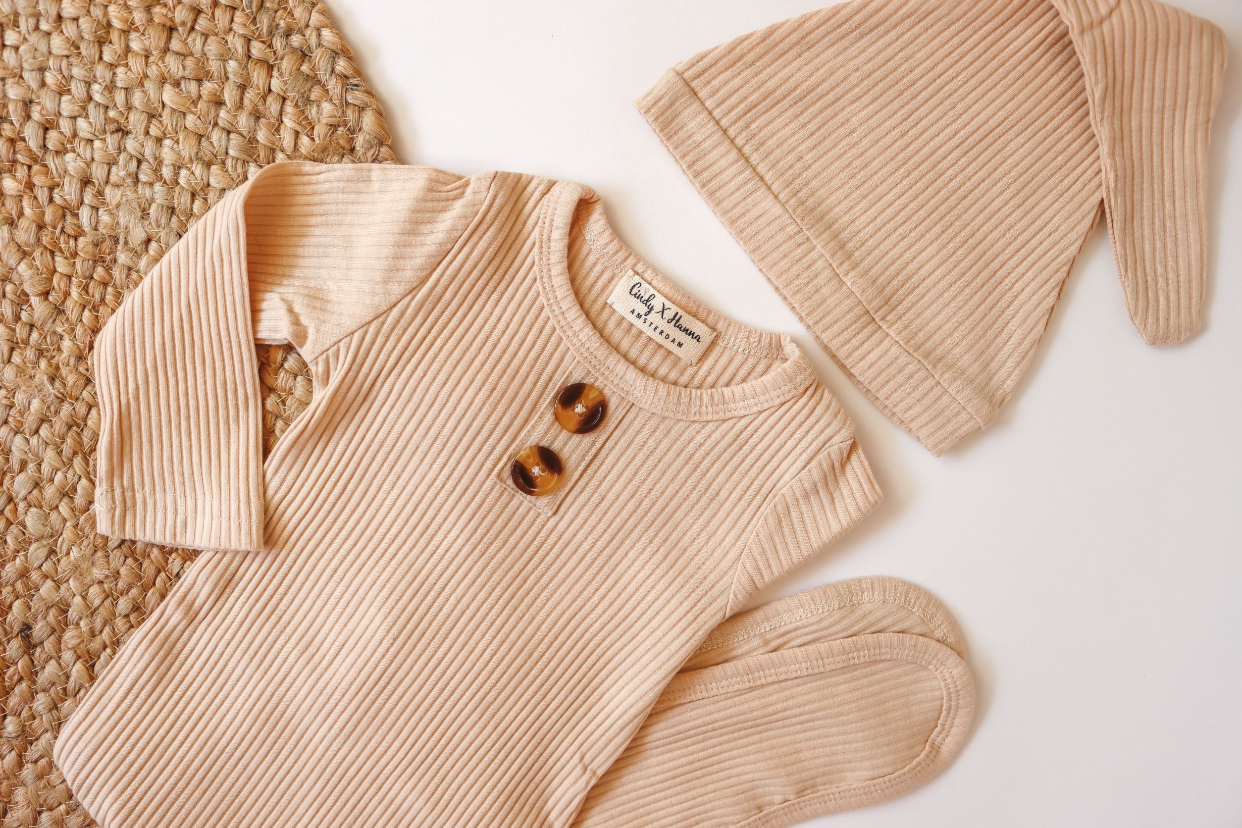 COTTON RIB BABY SWADDLE & KNOT HAT