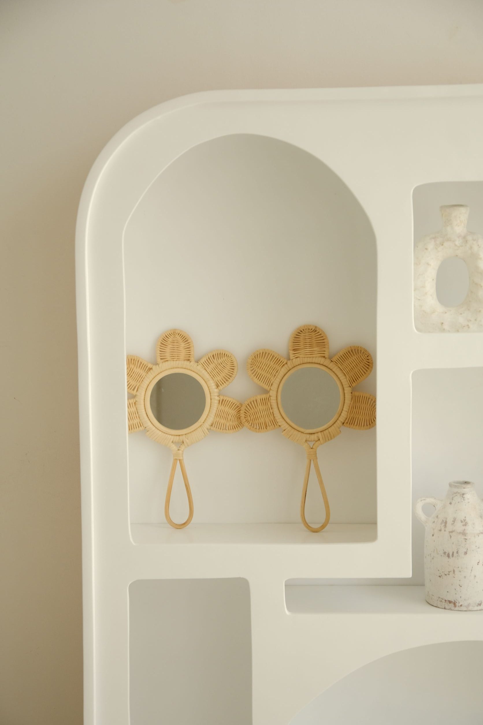 Vintage Daisy Hand Mirror